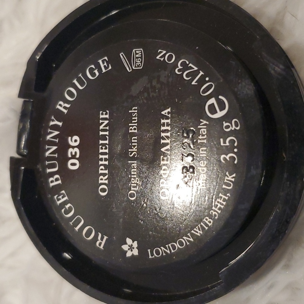 Rouge Bunny Rouge blush